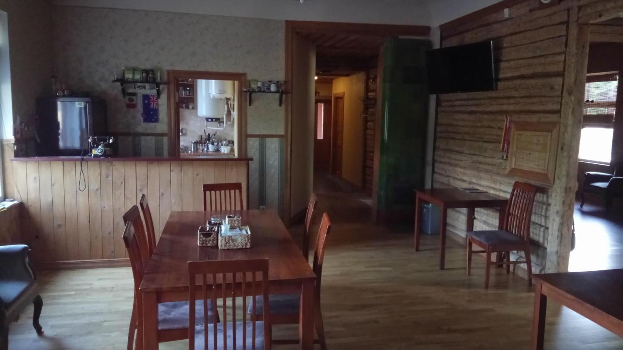 Suure-Jaani Vana Postimaja Accommodation מראה חיצוני תמונה