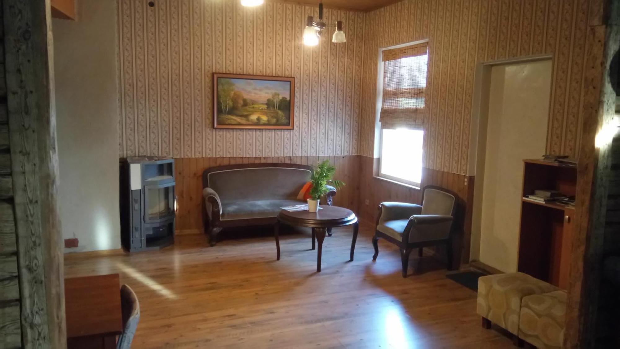 Suure-Jaani Vana Postimaja Accommodation מראה חיצוני תמונה